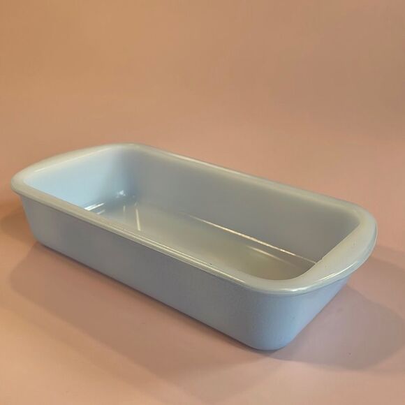 VINTAGE GLASBAKE MILK GLASS LOAF DISH. PALE BLUE. J-265. 9 1/2" X 5 3/4” - Picture 3 of 7